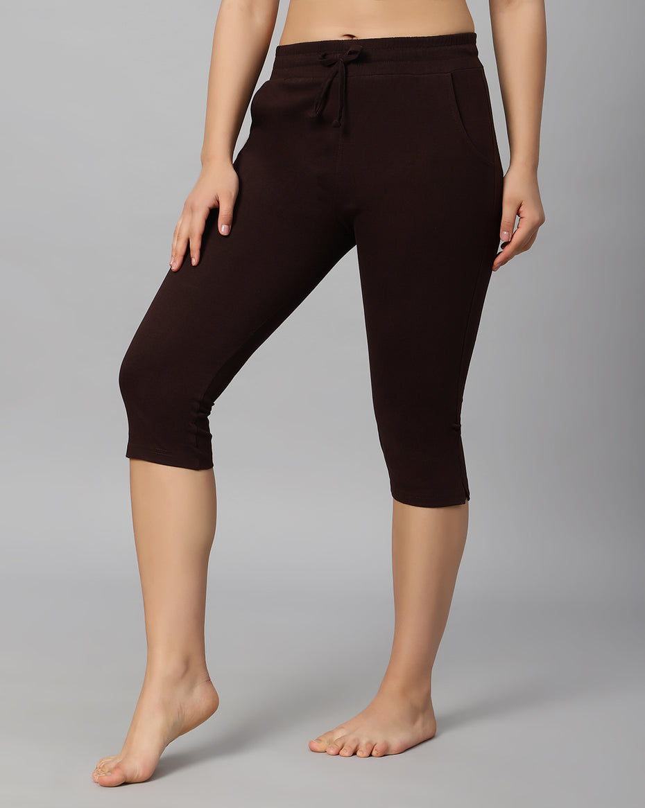 BlueNixie Women 3/4th Cotton Plain Capri