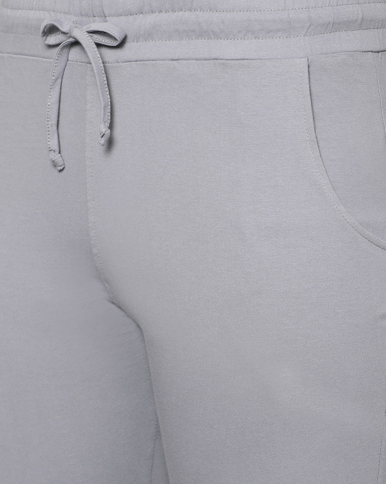 BlueNixie Women 3/4th Cotton Plain Capri