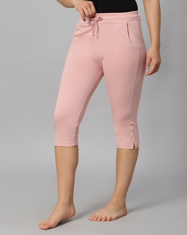 BlueNixie Women 3/4th Cotton Plain Capri