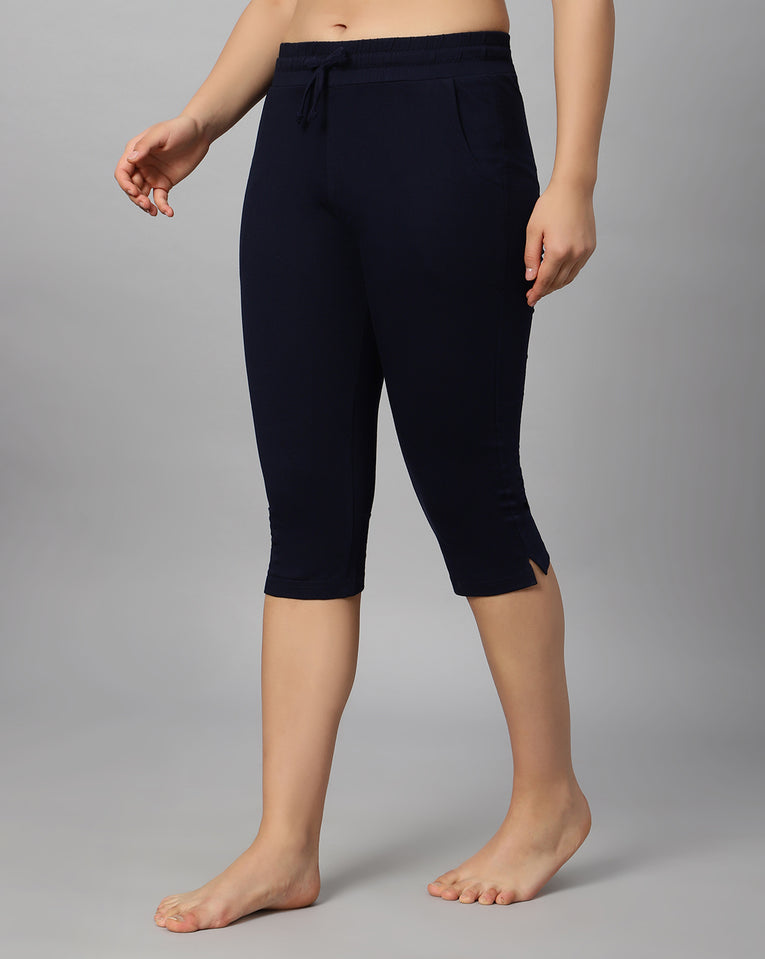 BlueNixie Women 3/4th Cotton Plain Capri