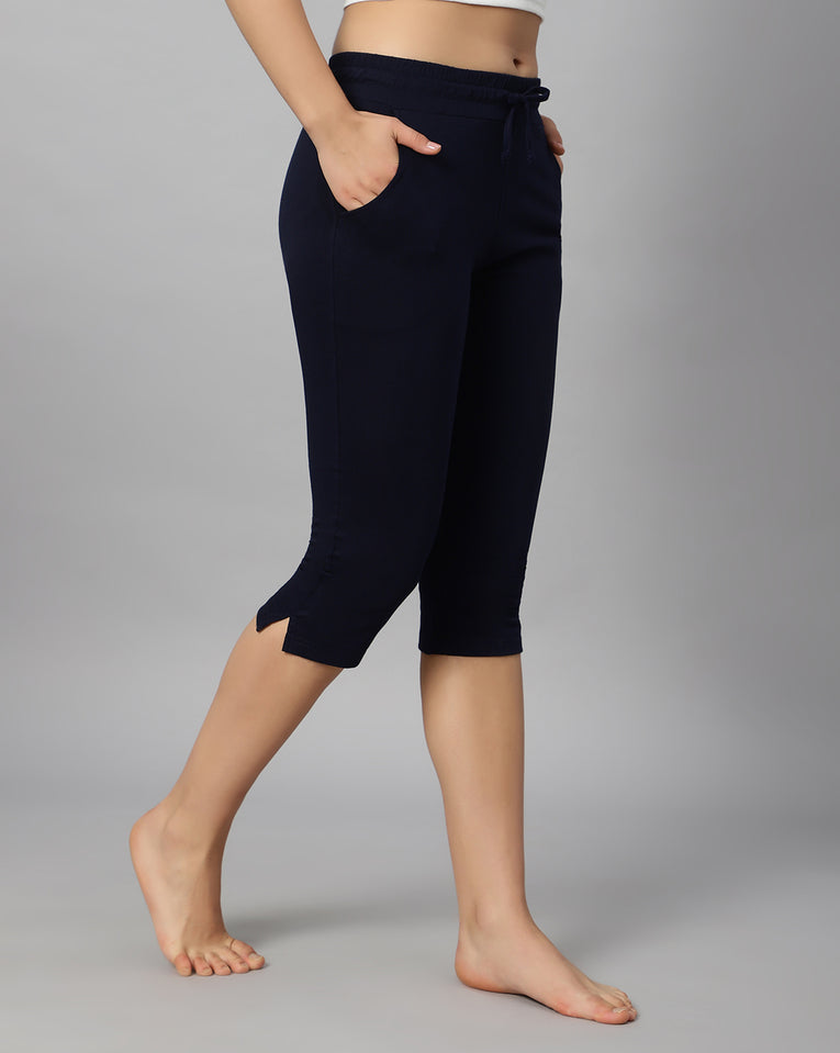 BlueNixie Women 3/4th Cotton Plain Capri