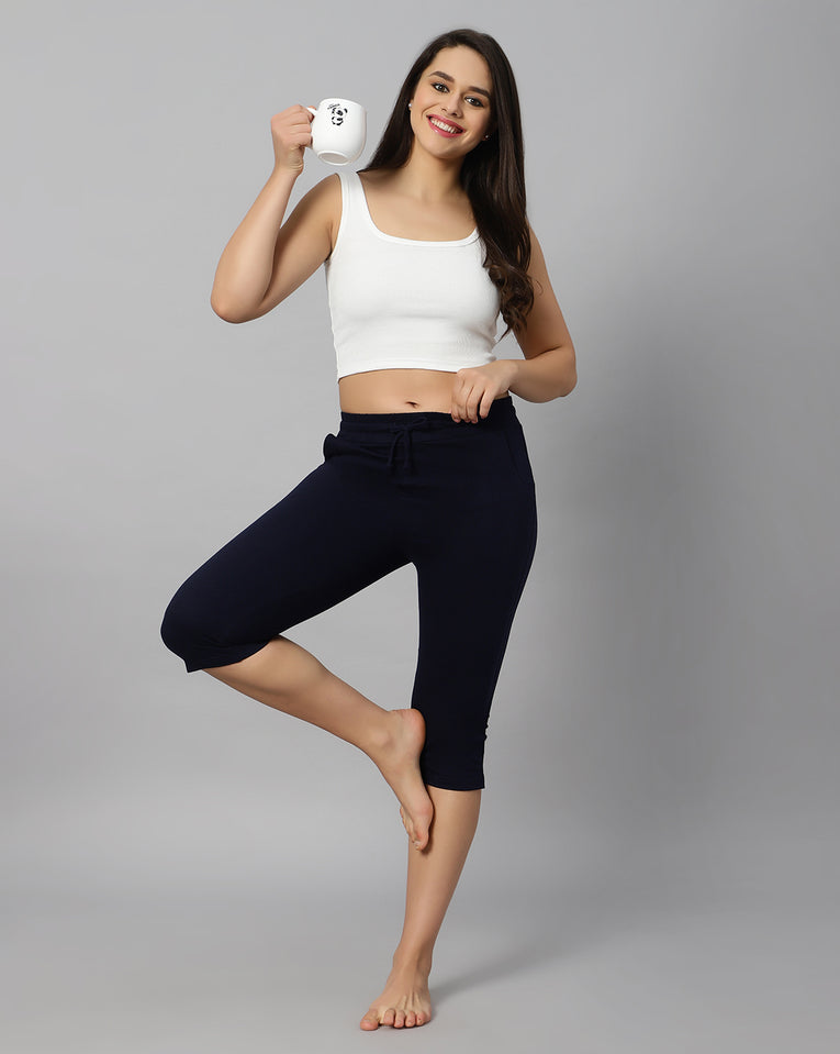 BlueNixie Women 3/4th Cotton Plain Capri