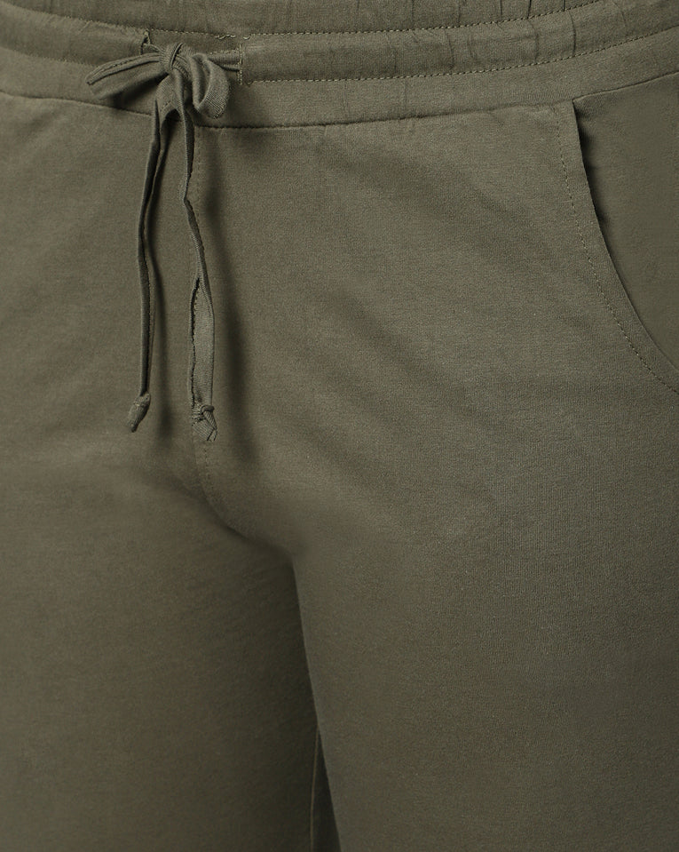 BlueNixie Women 3/4th Cotton Plain Capri