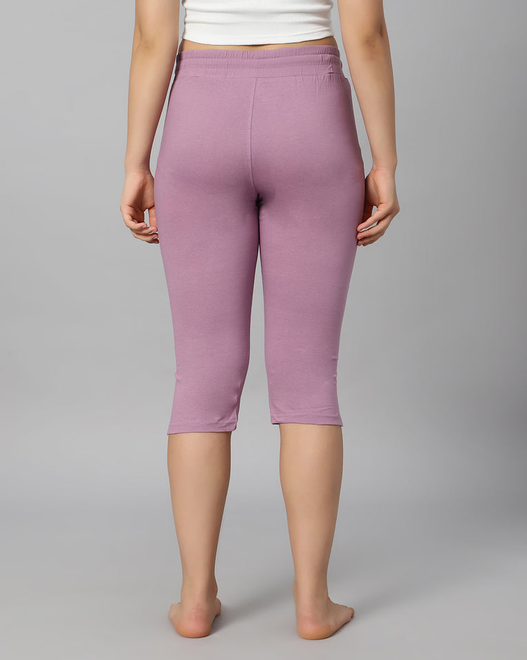 BlueNixie Women 3/4th Cotton Plain Capri